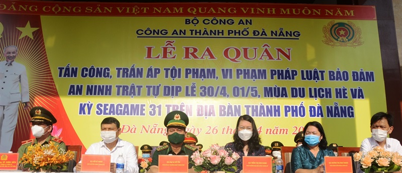 Lực lượng Công an TP Đà Nẵng biểu dương lực lượng sau lễ phát động.