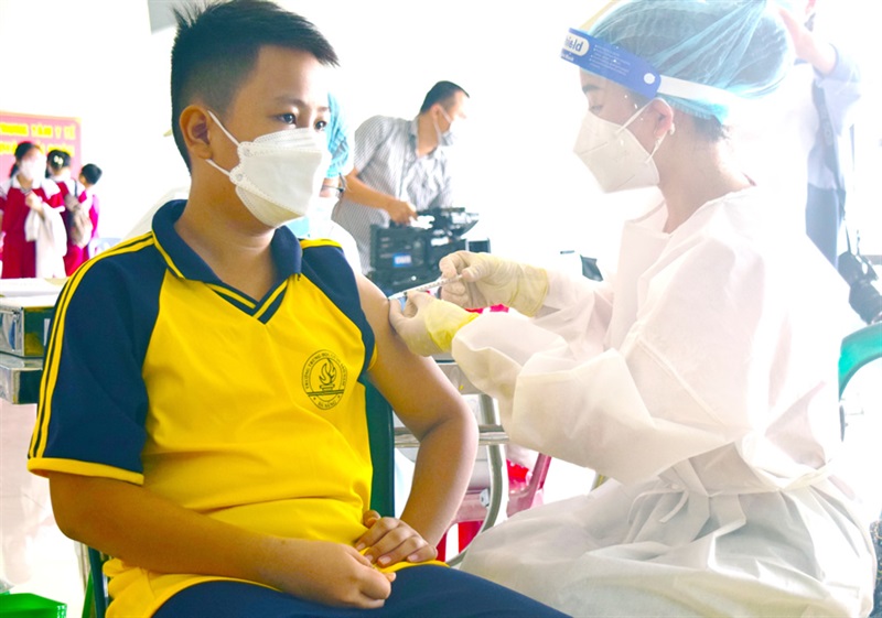 Ngành Y tế Đà Nẵng tiêm vaccine phòng COVID-19 cho trẻ em.