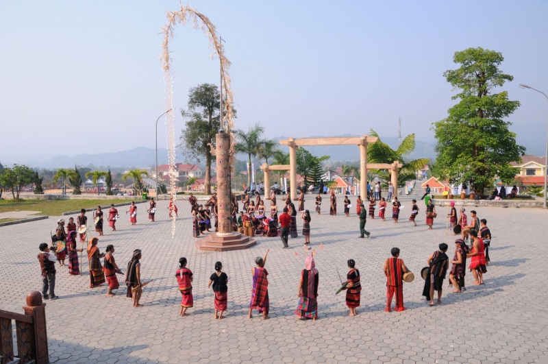 Ngày hội các dân tộc vùng cao A Lưới tái hiện nhiều lễ hội truyền thống, đặc sắc.