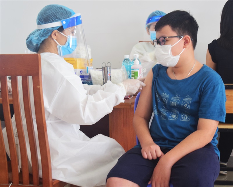 Bên cạnh đẩy mạnh tiêm mũi 3 vaccine phòng COVID-19 cho người dân, Đà Nẵng cũng chuẩn bị tiêm mũi 1 cho trẻ em từ 5 đến dưới 12 tuổi.