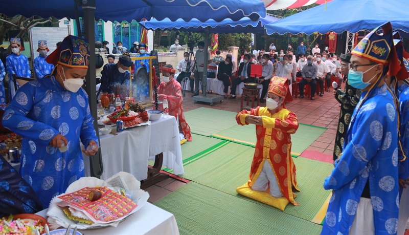 Phần Lễ Vọng tại Đình làng Hải Châu được tổ chức chiều 8-4.