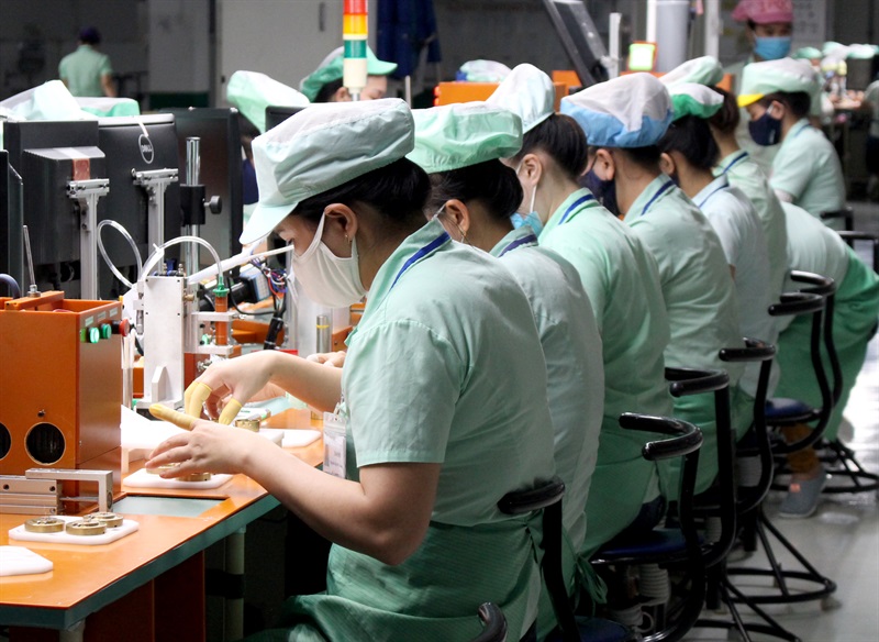 Các doanh nghiệp tại Đà Nẵng đã bắt đầu đẩy mạnh sản xuất để lấy lại đà tăng trưởng.