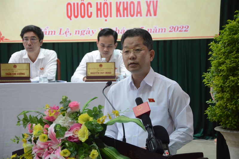 Cử tri huyện Hòa Vang tham gia đóng góp ý kiến, kiến nghị tại buổi tiếp xúc cử tri.