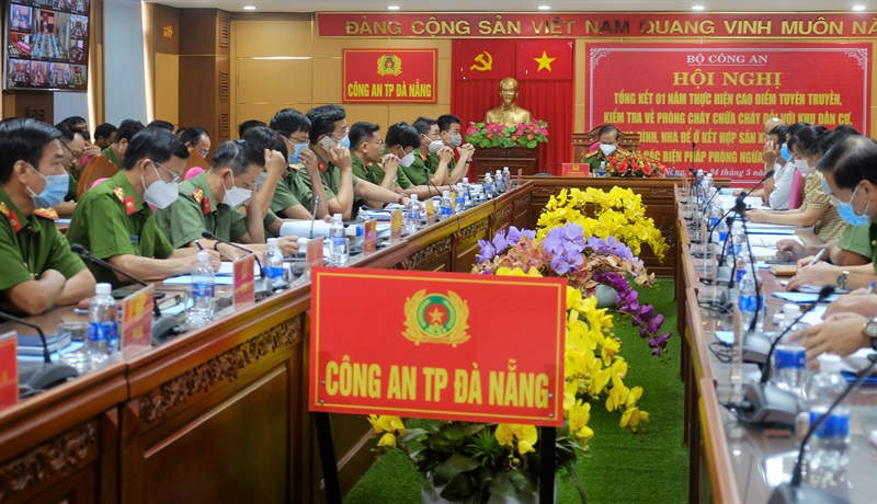 Diễn tập PCCC và cứu nạn, cứu hộ tại phường An Hải Bắc, quận Sơn Trà, TP Đà Nẵng.
