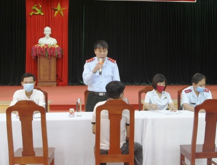 Hội CCB Quận ký cam kết nhận đỡ đầu em Lê Thị Bảo Ngọc - Tổ 34, mồ côi cha. Gia đình thuộc hộ nghèo.