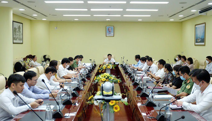 Ông Trần Phước Sơn yêu cầu các sở, ngành chuẩn bị chu đáo để Routes Asia 2022 diễn ra thành công.