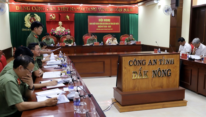 Đồng chí Đại tá Bùi Quang Thanh, Bí thư Đảng ủy, Giám đốc Công an tỉnh phát biểu kết luận hội nghị