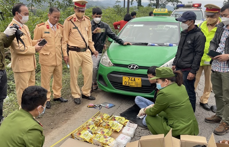 Phá Chuyên án A2-322, bắt đối tượng vận chuyển ma túy từ Quảng Trị vào Huế.