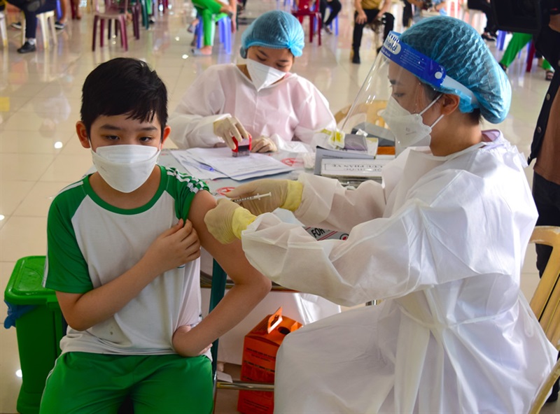 Ngành Y tế Đà Nẵng tiêm vaccine phòng COVID-19 cho trẻ em từ 5 đến dưới 12 tuổi. Ảnh: Phi Nông