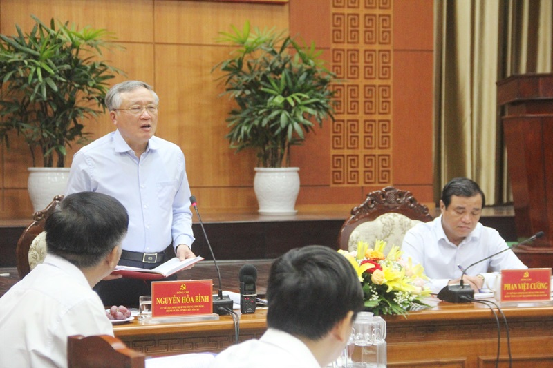 Chánh án Tòa án nhân dân tối cao Nguyễn Hòa Bình phát biểu tại buổi làm việc.