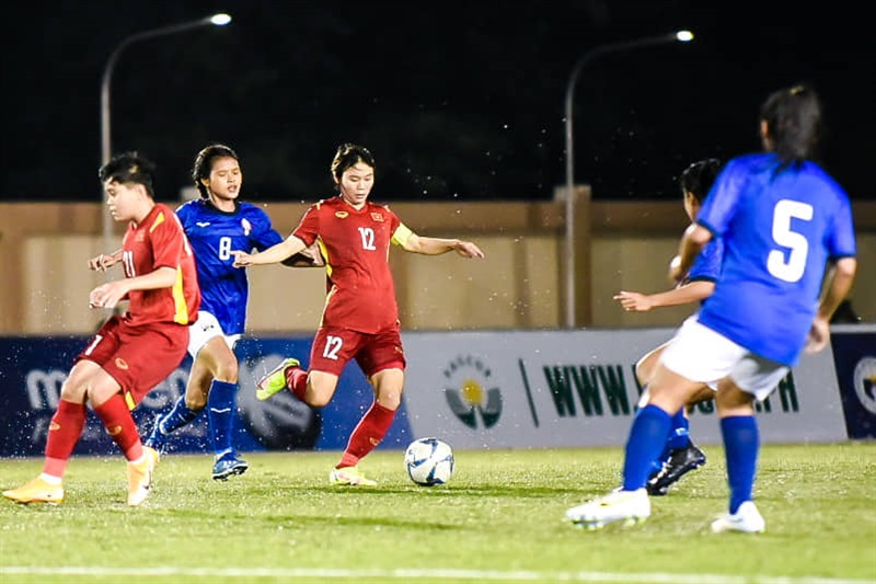 Hải Yến (12) thi đấu nổi bật ở trận ra quân tại AFF Cup nữ 2022.
