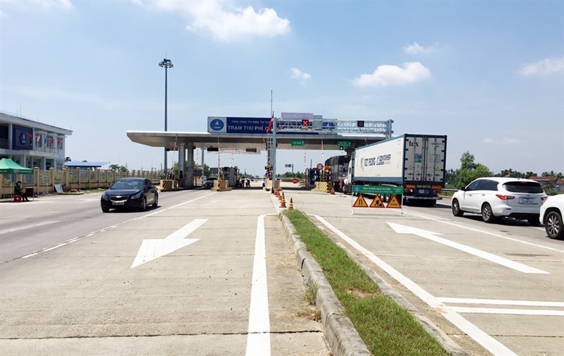 Hệ thống trạm thu phí tự động không dừng trên cao tốc Đà Nẵng-Quảng Ngãi đã được vận hành.