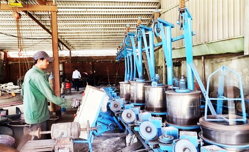 Dây chuyền máy kéo thép liên hoàn sản xuất thép buộc của Công ty Phúc Đạt Gia có nguồn kinh phí hỗ trợ từ Chương trình khuyến công của Nhà nước.
