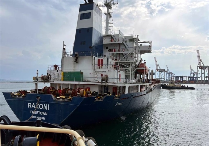 Tàu chở hàng Razoni khởi hành từ cảng Odessa, Ukraine ngày 1-8, chở theo 26.000 tấn ngô. Ảnh: AFP