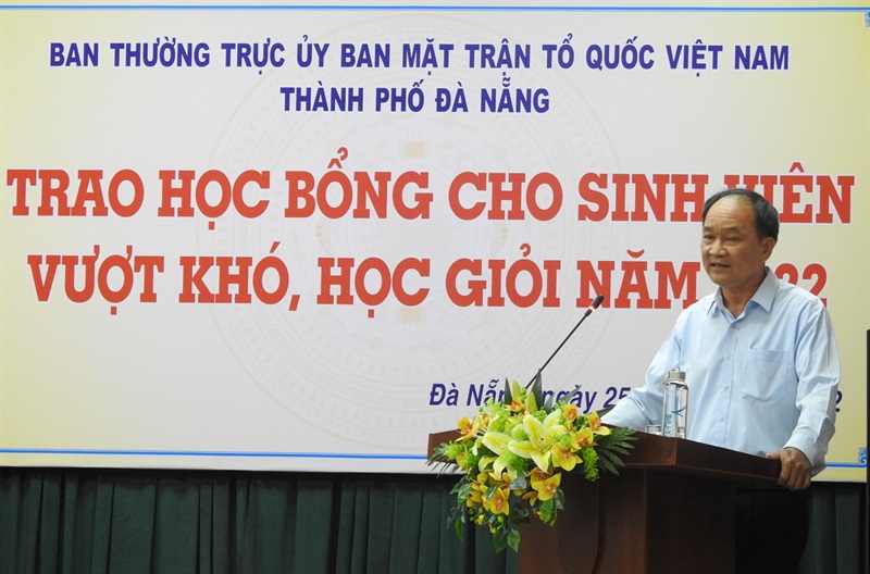 ông Dương Đình Liễu- Phó Chủ tịch Uỷ ban MTTQ Việt Nam TP Đà Nẵng phát biểu tại buổi lễ