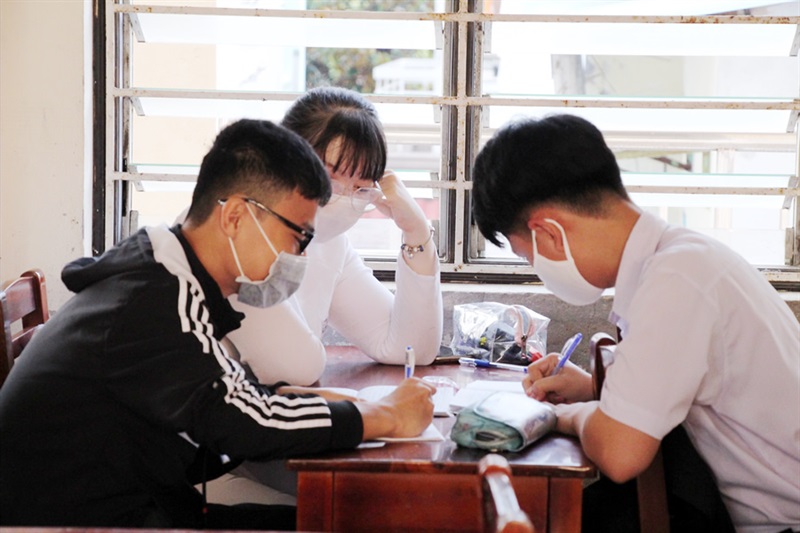 HS bậc THPT Đà Nẵng mong chờ ngày tựu trường khai giảng năm học mới 2022-2023 (ảnh có tính minh họa).