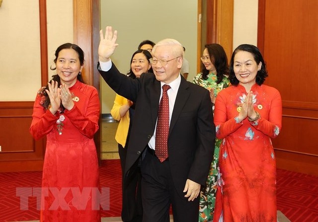 Tổng Bí thư Nguyễn Phú Trọng gặp mặt đại biểu dự Đại hội XI Hội Chữ thập đỏ Việt Nam nhiệm kỳ 2022-2027.
