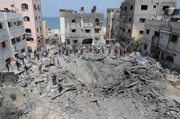 Những ngôi nhà bị phá huỷ sau loạt không kích của Israel xuống Dải Gaza hôm 6-8. Ảnh: THX