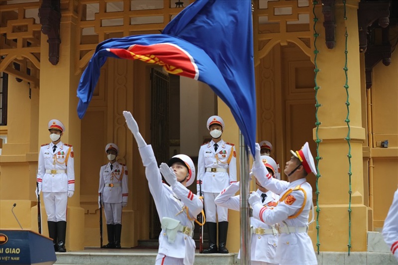 Lễ thượng cờ ASEAN.