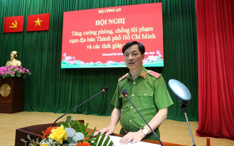 Trung tướng Nguyễn Duy Ngọc, Ủy viên Trung ương Đảng, Thứ trưởng Bộ Công an, Thủ trưởng Cơ quan CSĐT Bộ Công an phát biểu chỉ đạo tại Hội nghị.