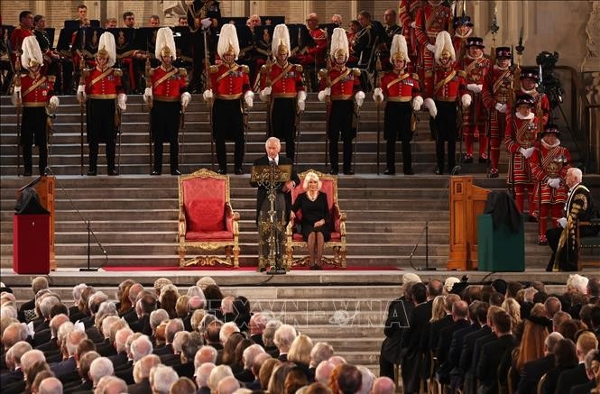 Vua Charles III phát biểu trước Quốc hội Anh tại Cung điện Westminster ở thủ đô London, ngày 12-9-2022. Ảnh: AFP/ TTXVN