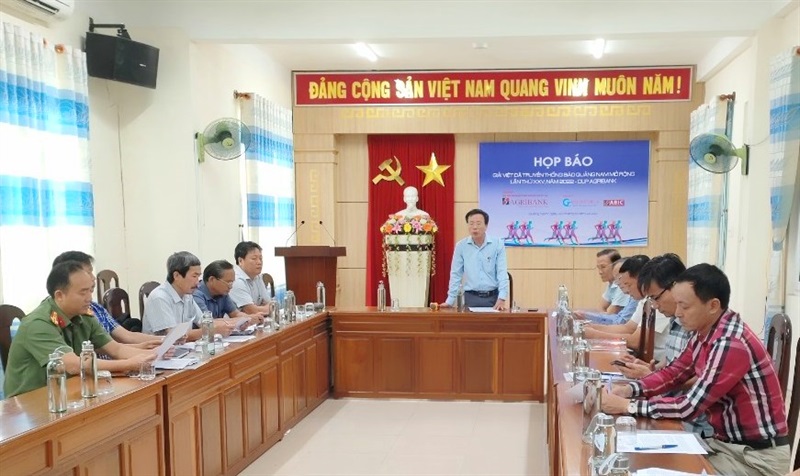 Ông Lê Văn Nhi - Tổng Biên tập Báo Quảng Nam thông tin về Giải.