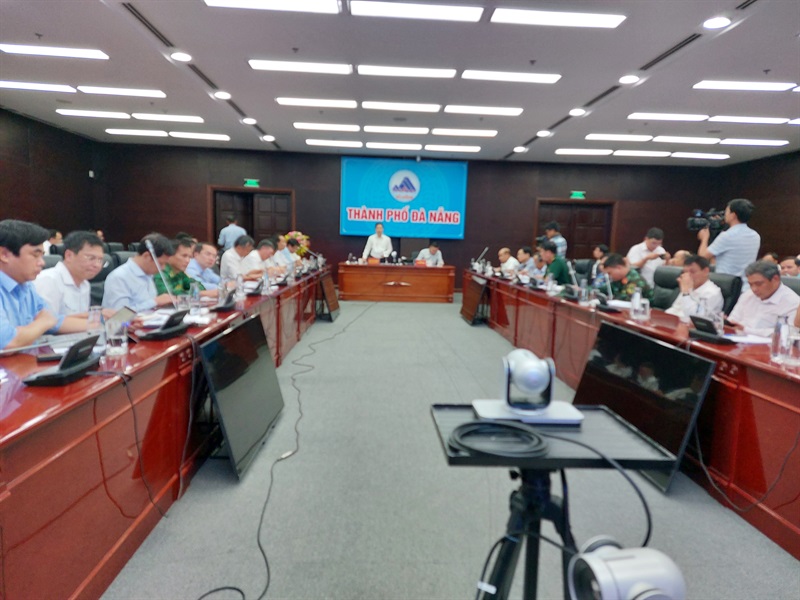 Bí thư Thành ủy Nguyễn Văn Quảng phát biểu chỉ đạo cuộc họp