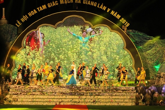 Quang cảnh khai mạc Lễ hội hoa tam giác mạch 2019.