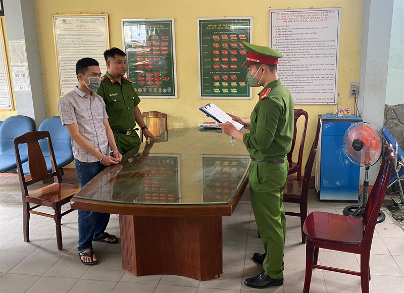 Công an thực hiện lệnh bắt tạm giam Hoàng Kim Quang về tội "Giết người"