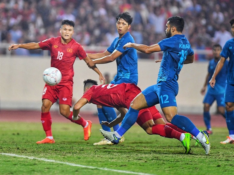 Văn Lâm phải thúc thủ trước Thái Lan chơi hay dù thi đấu trên sân khách.