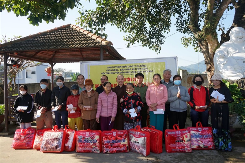 Phòng Hậu Cần tổ chức chương trình “Xuân Yêu thương” tại huyện Phú Ninh, Quảng Nam.