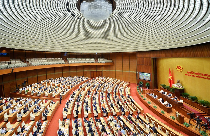 Quốc hội thảo luận tại hội trường chiều ngày 6-1.