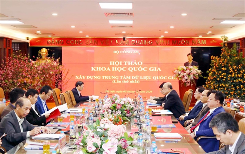 Thứ trưởng Nguyễn Duy Ngọc phát biểu khai mạc hội thảo.