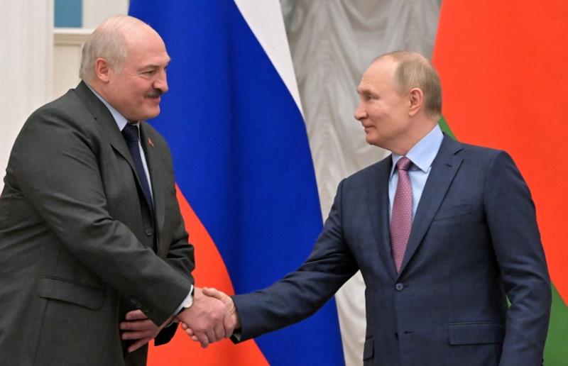 Tổng thống Nga Vladimir Putin và Tổng thống Belarus Alexander Lukashenko. Ảnh: AFP