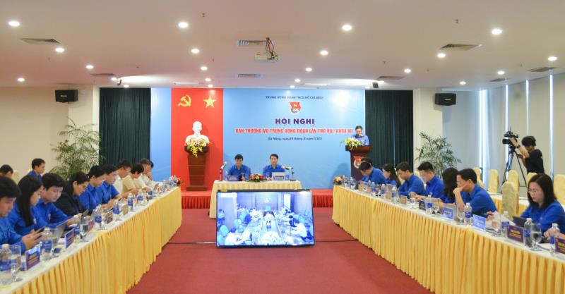 Bí thư thứ nhất Trung ương Đoàn Bùi Quang Huy chủ trì phần thảo luận.