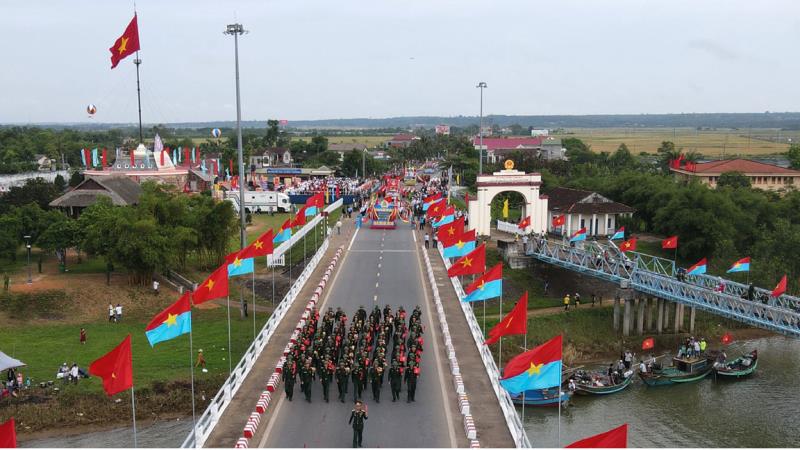 Di tích quốc gia đặc biệt đôi bờ Hiền Lương – Bến Hải là địa điểm tổ chức nhiều hoạt động ý nghĩa trong dịp Lễ 30-4.