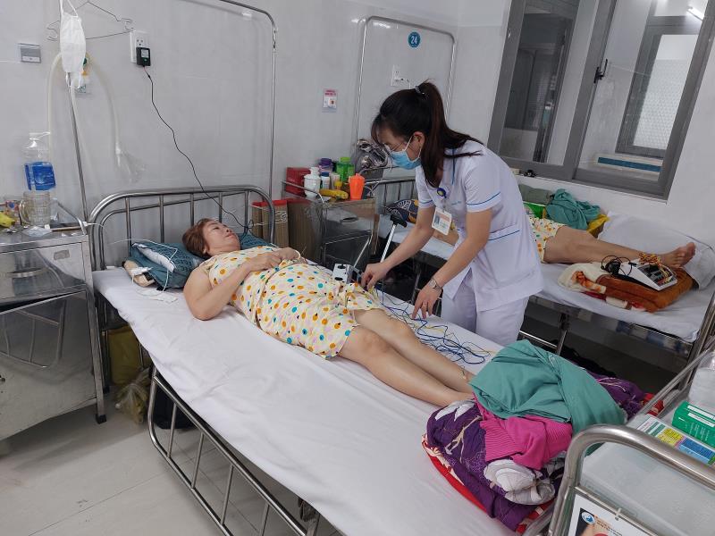 Đội ngũ y, bác sĩ khoa Nội Tổng hợp BV YHCT Đà Nẵng luôn đi đầu trong phong trào và tấm lòng tận tâm, tận tình, trách nhiệm với người bệnh...