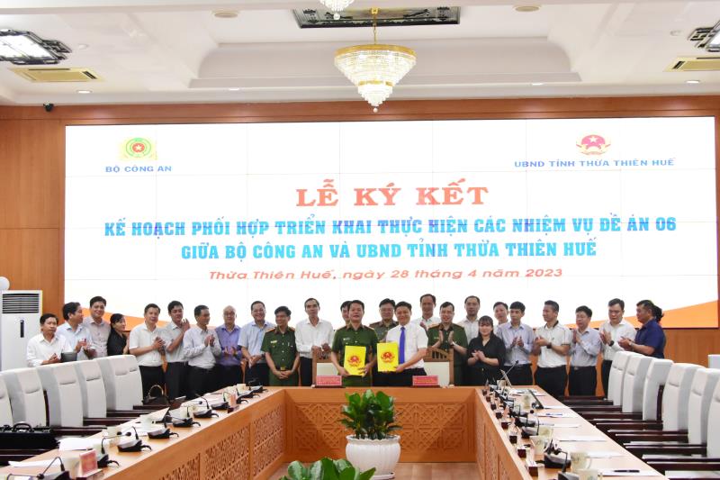 Bộ Công an và tỉnh Thừa Thiên-Huế ký kết kế hoạch phối hợp triển khai thực hiện các nhiệm vụ thuộc Đề án 06