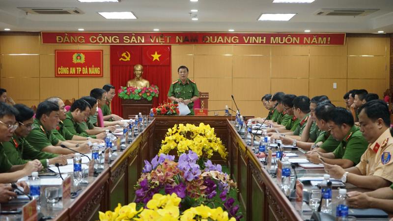 Đại tá Trần Phòng – Phó Giám đốc Công an TP Đà Nẵng, phát biểu chỉ đạo tại Hội nghị.