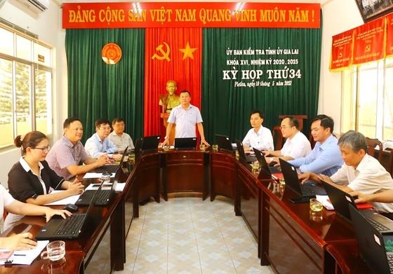 Quang cảnh kỳ họp UBKT Tỉnh ủy Gia Lai.