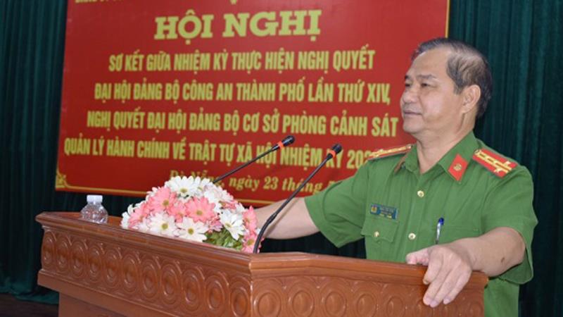 Đại tá Phan Văn Dũng phát biểu chỉ đạo tại hội nghị.