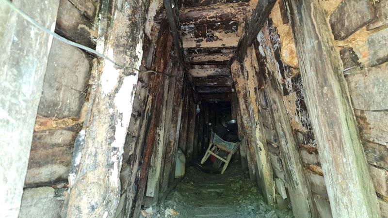 Một hầm khai thác vàng trái phép ở huyện Đắk Glong.