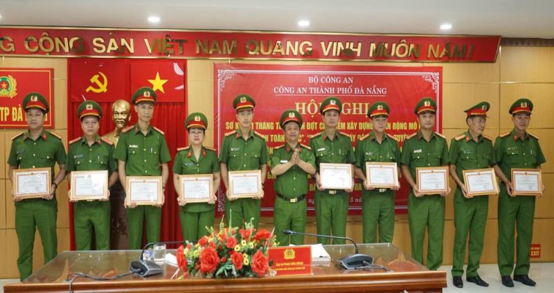 Thực tập phương án chữa cháy ở khu dân cư Quang Thành 3A2.