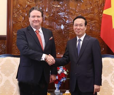 Chủ tịch nước Võ Văn Thưởng tiếp Đại sứ Hoa Kỳ tại Việt Nam Marc E. Knapper.