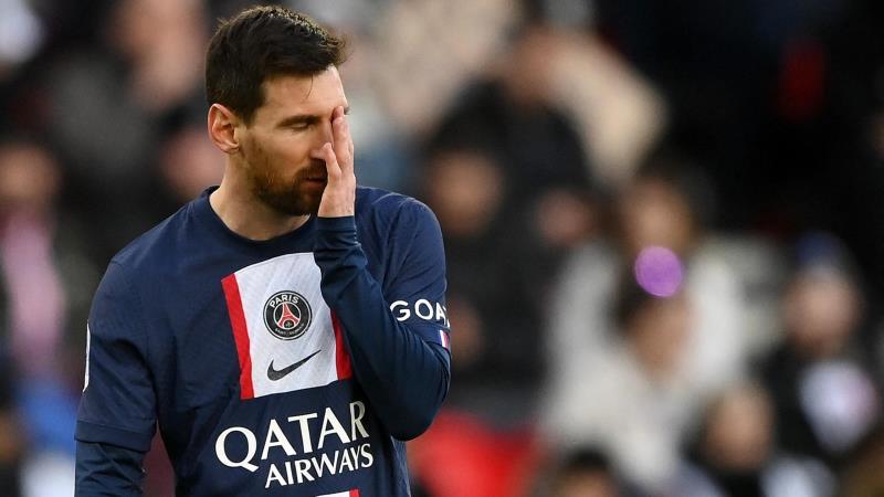 Messi chia tay PSG không thể buồn hơn