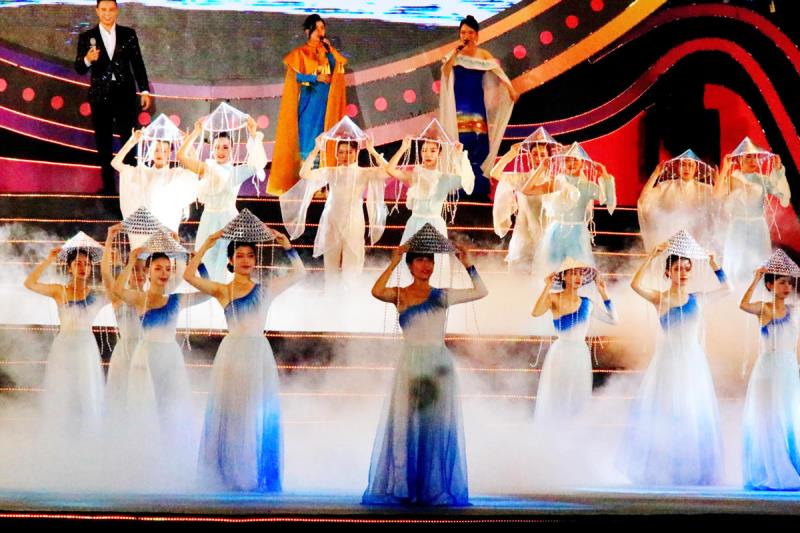 Chương trình nghệ thuật ấn tượng khai màn Festival Biển Nha Trang- Khánh Hòa 2023.