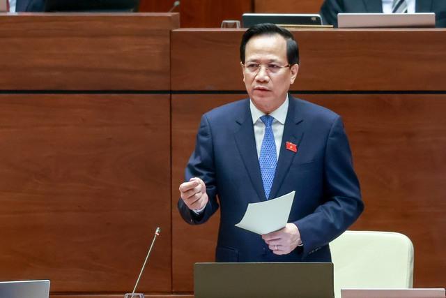 Phó Thủ tướng Trần Hồng Hà phát biểu tại phiên chất vấn Bộ trưởng Bộ LĐ-TB&XH Đào Ngọc Dung.