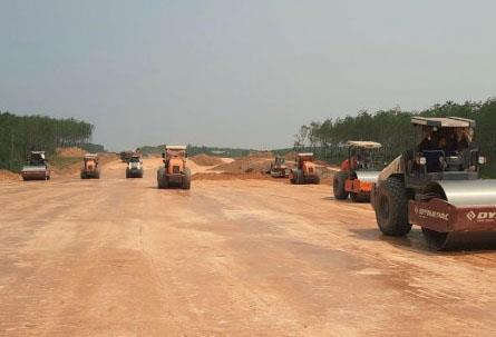 Thi công Dự án cao tốc đoạn Vạn Ninh – Cam Lộ qua địa bàn H.Cam Lộ.