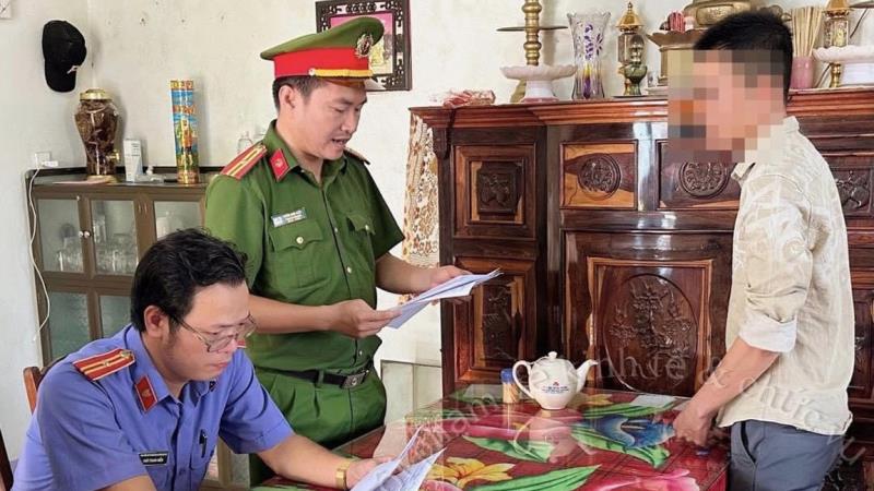 Thực hiện các quyết định khởi tố vụ án hình sự, khởi tố bị can và thi hành lệnh bắt bị can để tạm giam đối với Nguyễn Lê Ninh.