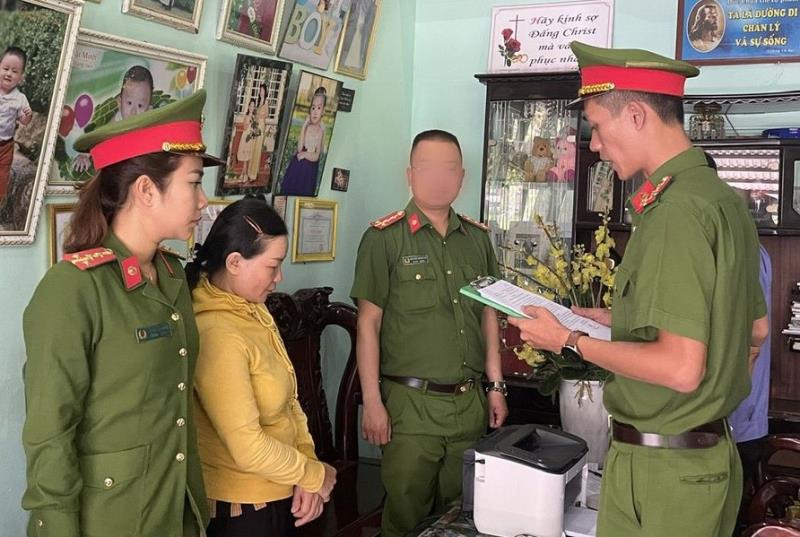Công an tỉnh Quảng Nam đọc Lệnh bắt giam bị can Ba.